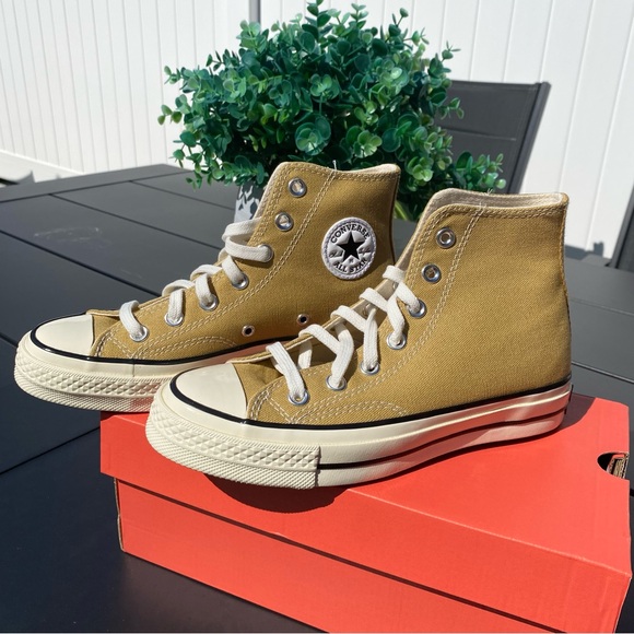 NWT Converse Chuck 70 High Top Sneakers - Picture 4 of 9